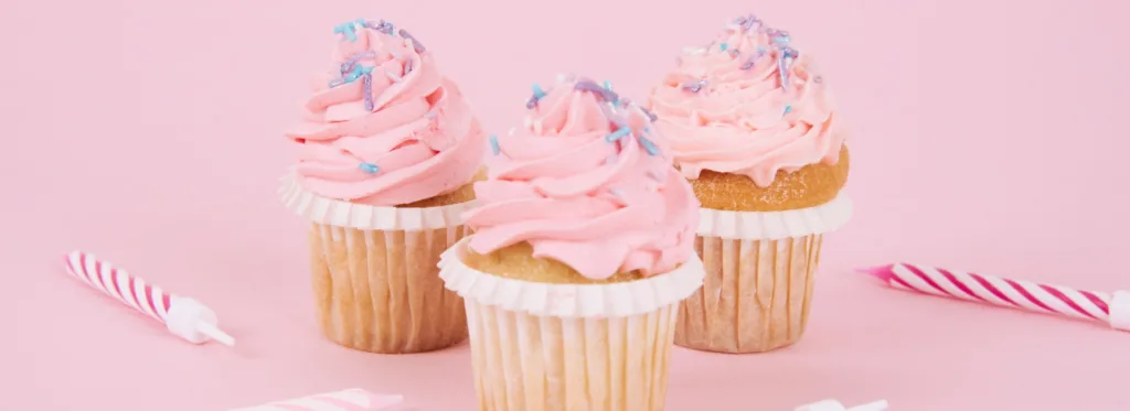 Confeitar cupcakes de maneira rápida e prática