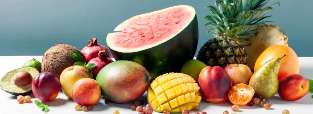 Sobremesas com frutas de verão no Brasil